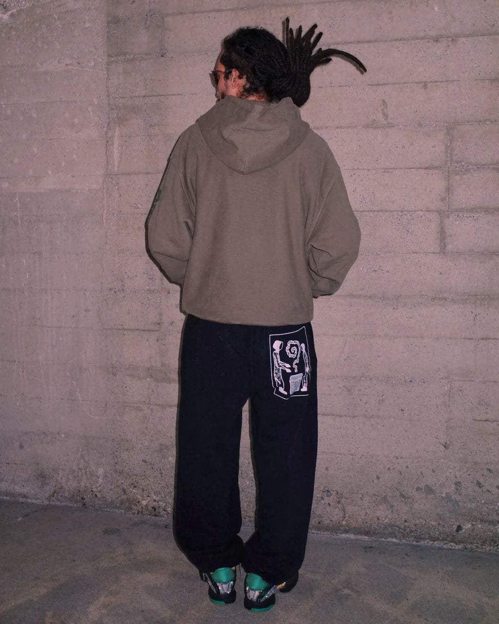 FUTURE VISION HOODIE - COFFEE 3