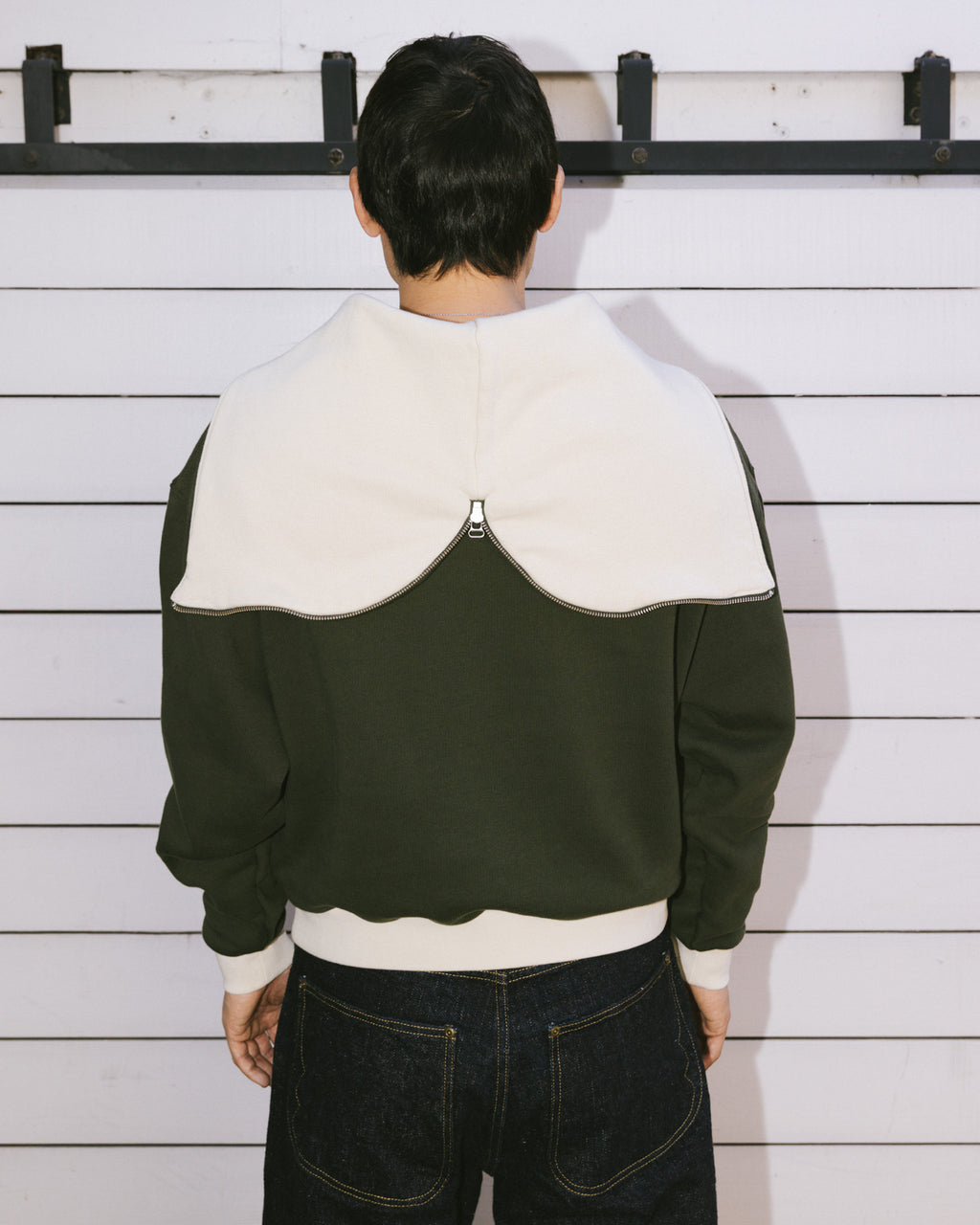 ZIP HOODIE - GREEN 10