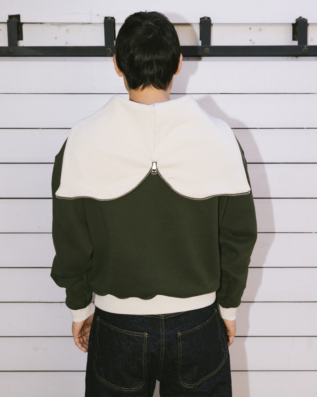ZIP HOODIE - GREEN 10