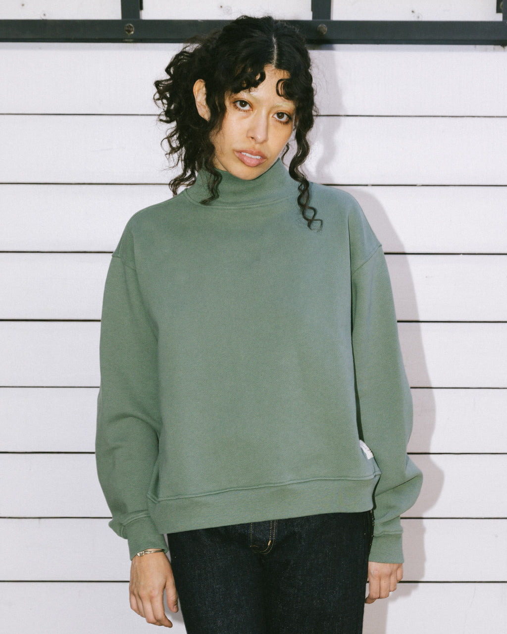 TURTLE NECK SWEATSHIRT - GREEN 5
