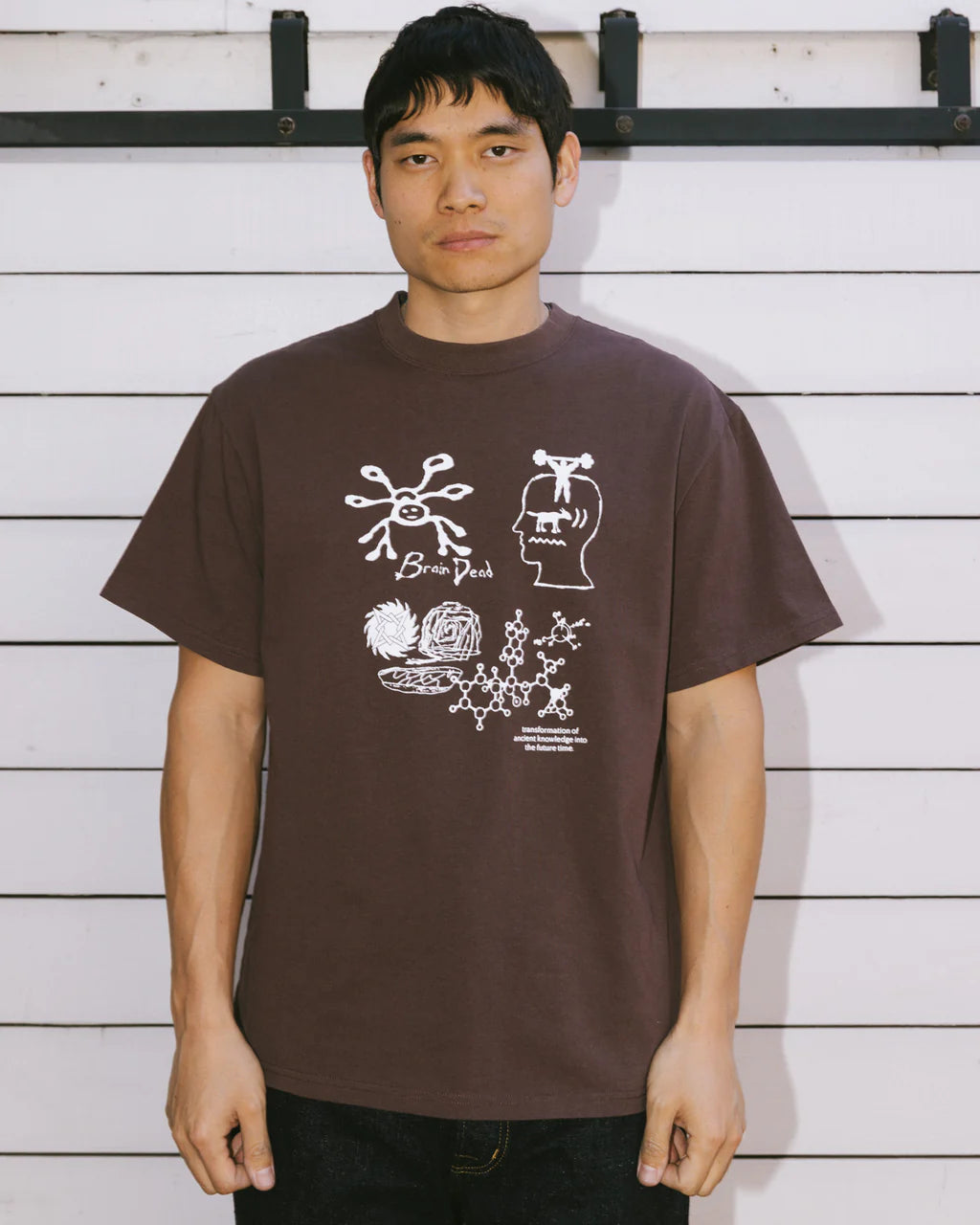 ANCIENT KNOWLEDGE T-SHIRT - BERRY 2